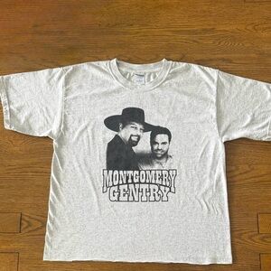 Vintage Montgomery Gentry Country Music 2003 T-Shirt Custom Cropped Boxy Size L
